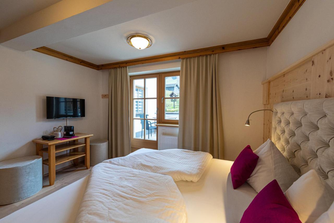 Hotel Und Alpen Apartments Mit Sauna - Buerglhoeh Bischofshofen Extérieur photo