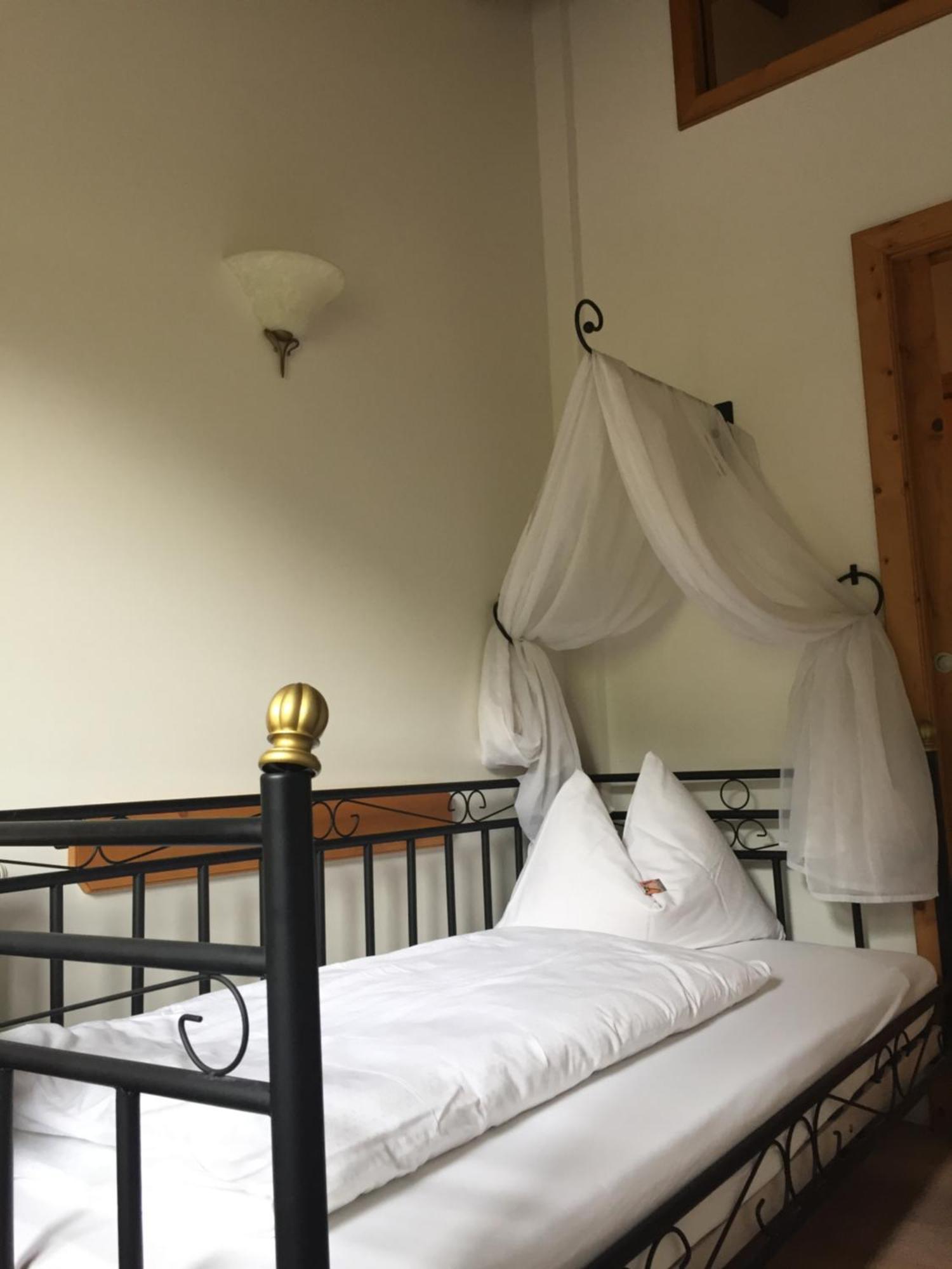 Hotel Und Alpen Apartments Mit Sauna - Buerglhoeh Bischofshofen Extérieur photo
