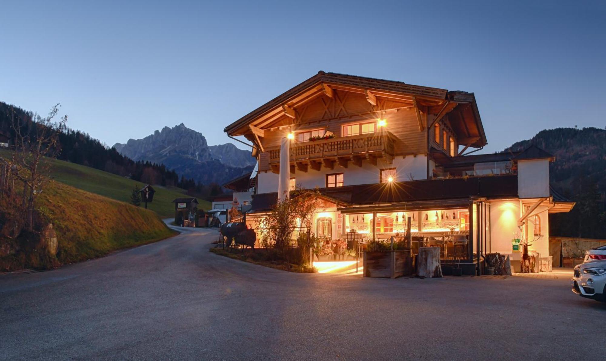 Hotel Und Alpen Apartments Mit Sauna - Buerglhoeh Bischofshofen Extérieur photo