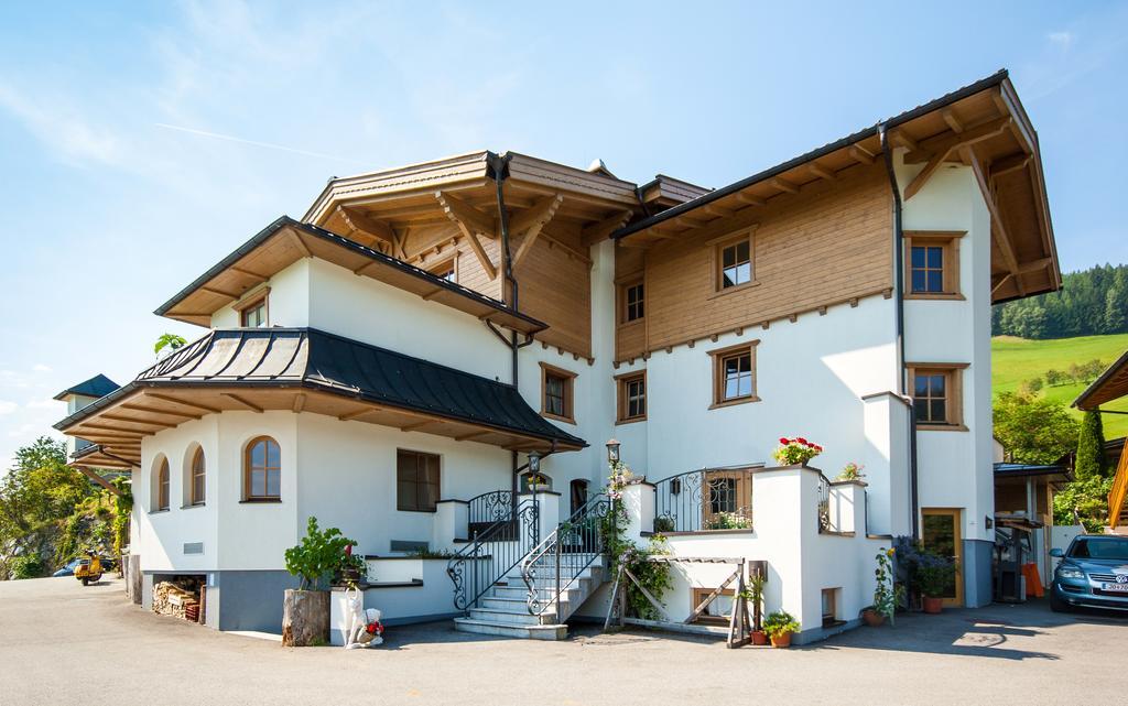 Hotel Und Alpen Apartments Mit Sauna - Buerglhoeh Bischofshofen Extérieur photo